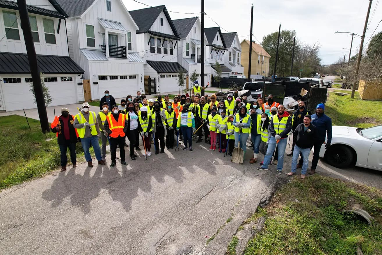 3rd annual Street Cleanup coordinated by b.iD | Brand Stewardship